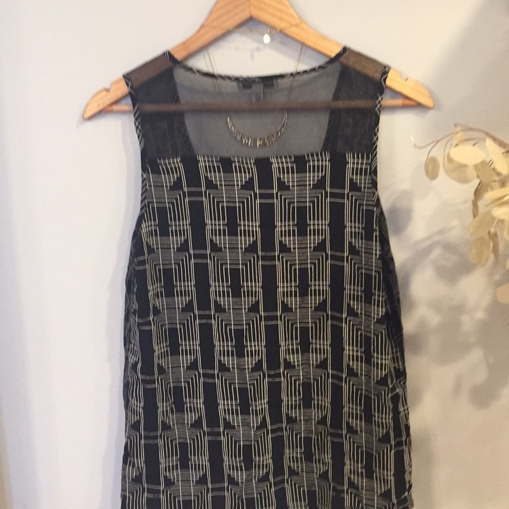 Sheer Panel Tank Top - Picture 4 of 6